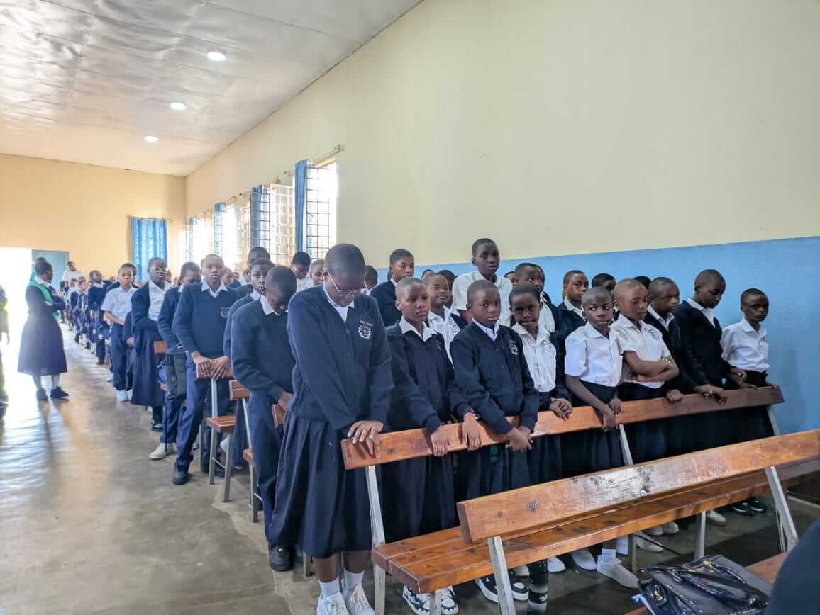 🙏 MESSE D’ENVOI EN MISSION DES CATÉCHISTES AU LYCÉE CIREZI — photo 3 sur 5