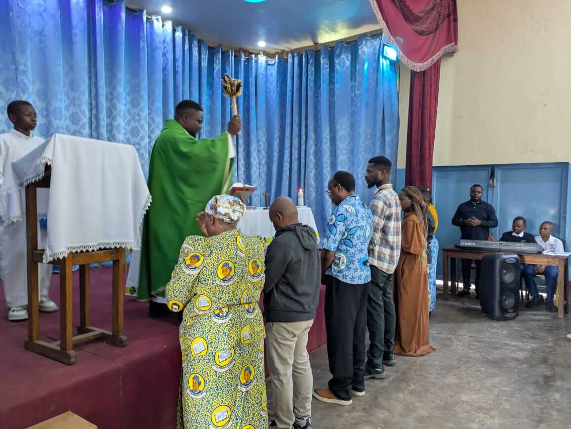 🙏 MESSE D’ENVOI EN MISSION DES CATÉCHISTES AU LYCÉE CIREZI — photo 1 sur 5